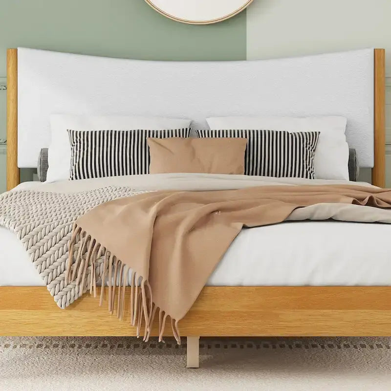 Lit double en bois d'hévéa naturel avec plateforme, tête de lit capitonnée en velours Teddy